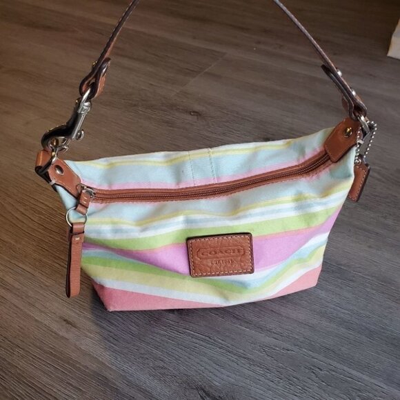 Coach Wristlet - Picture 1 of 8